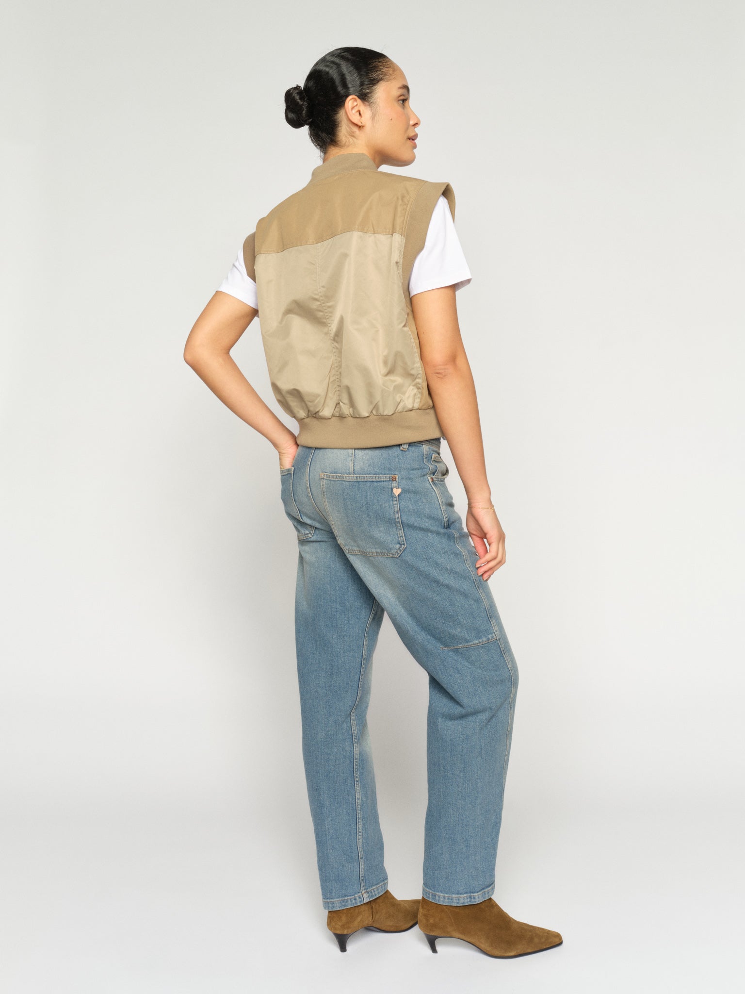 Modelshot / Vintage Blue / Detail